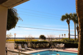 Quite Condo Stepping Away from Private Heated Pool & Beach Access